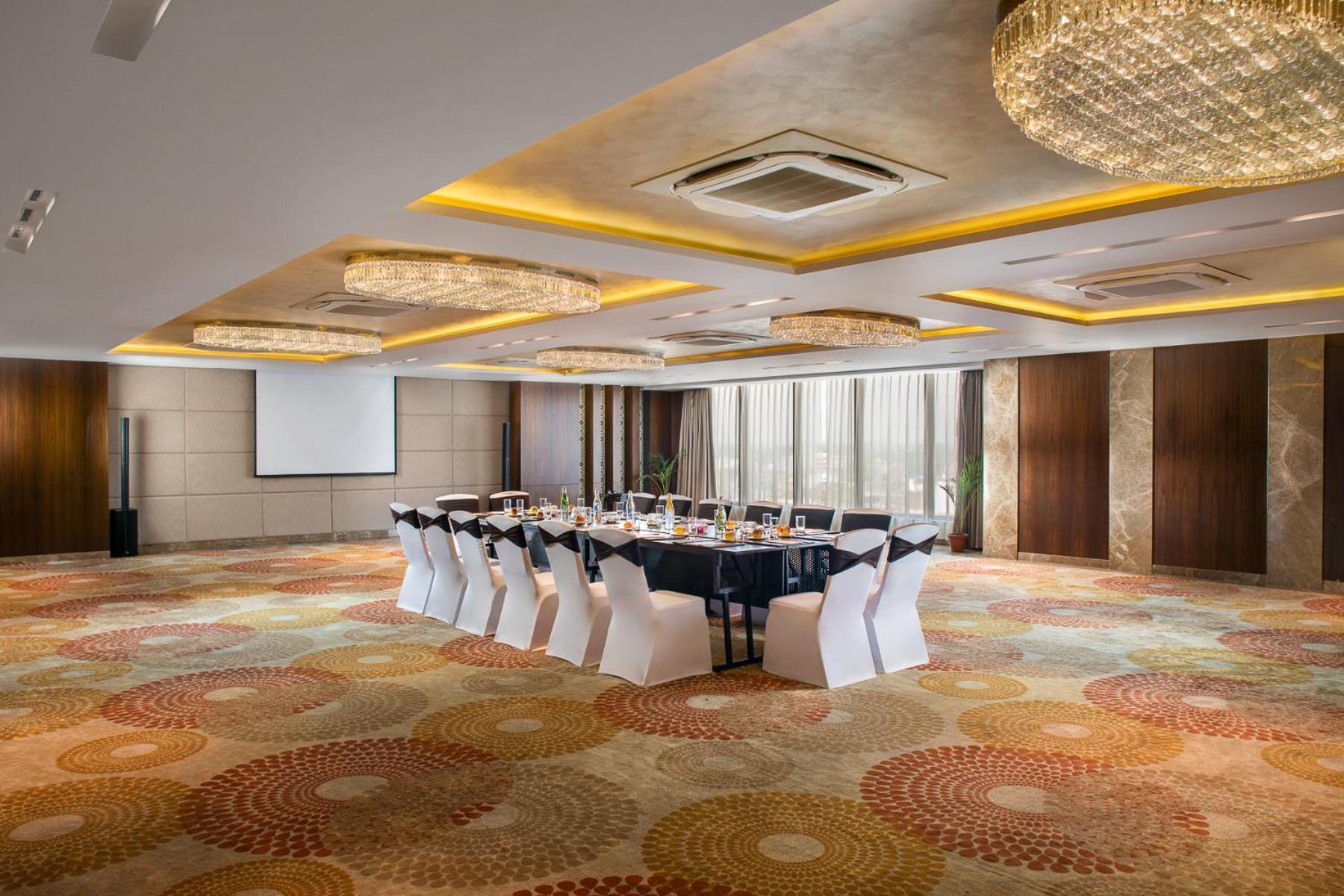 Nirvana Sarovar Portico Gorakhpur Exterior photo